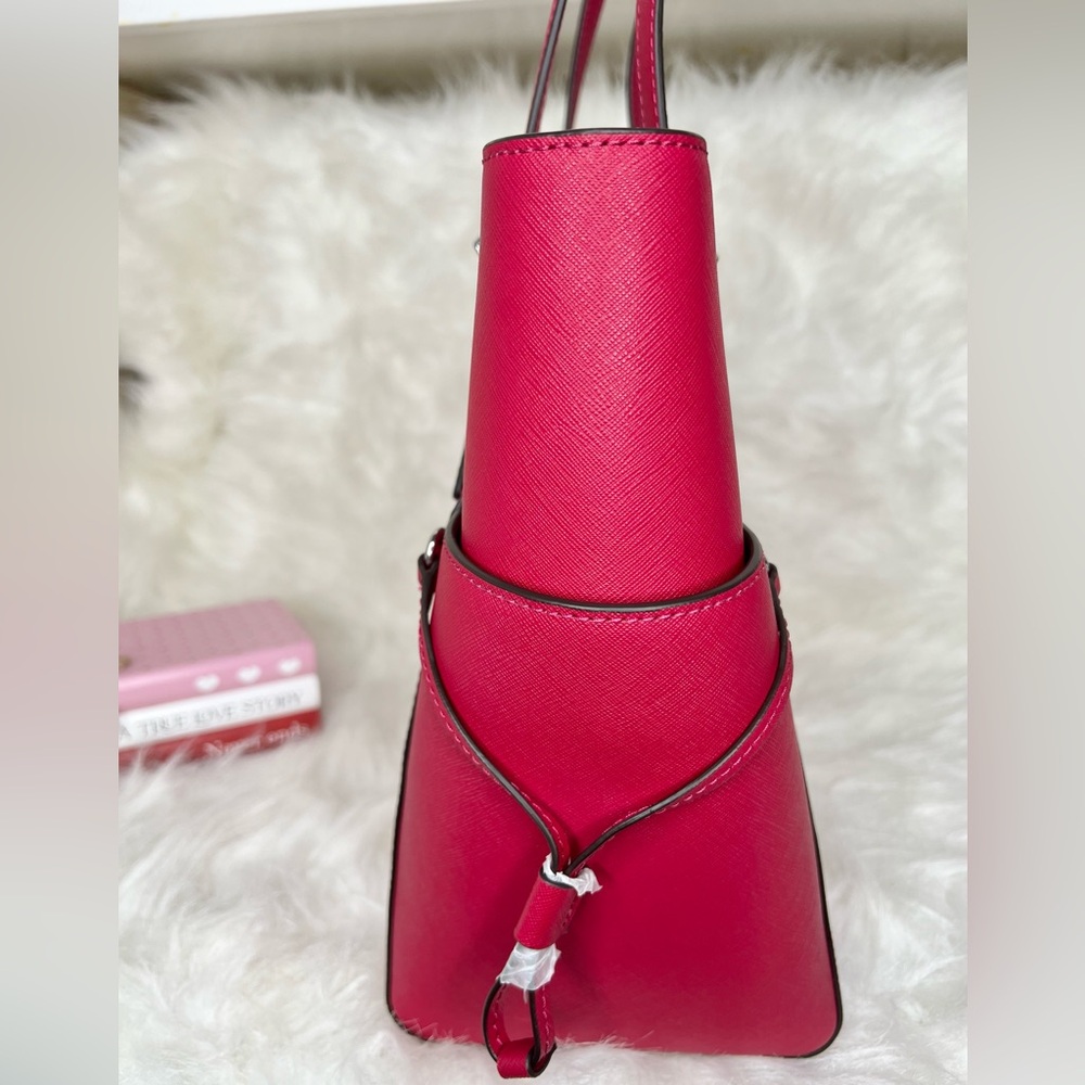 Michael Kors Large Leather Voyager Tote in Dark Rasberry - Picture 7 of 13